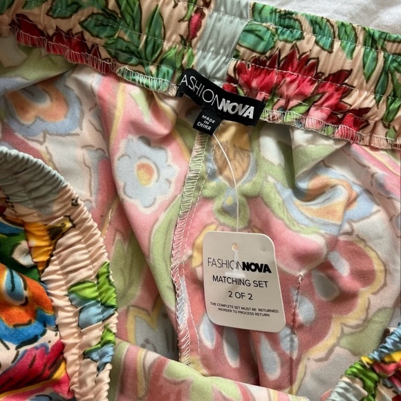 Lainey Kimono Pant Set - Red/combo |
Fashion Nova, Matching Sets - Picture 7 of 8